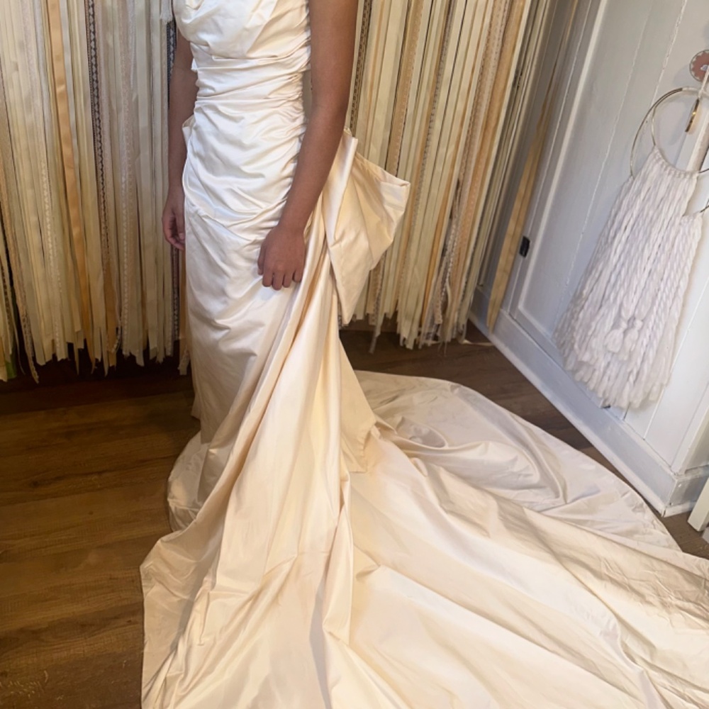 Vintage 1992 Christian Dior Wedding Gown - Picture 4 of 14